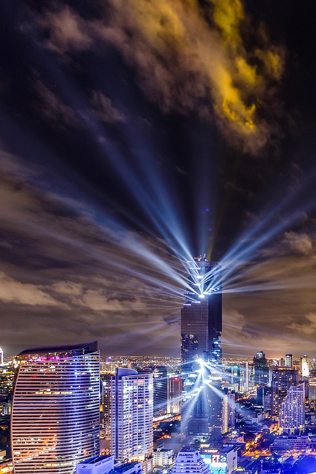 MahaNakhon lightshow