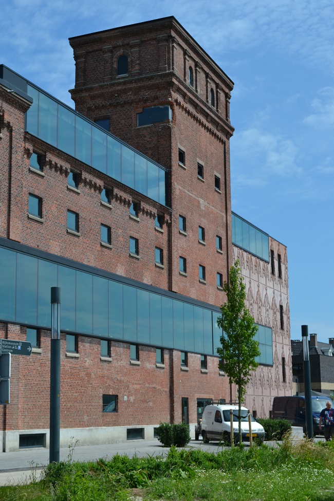 Jan Cremer gebouw in Enschede