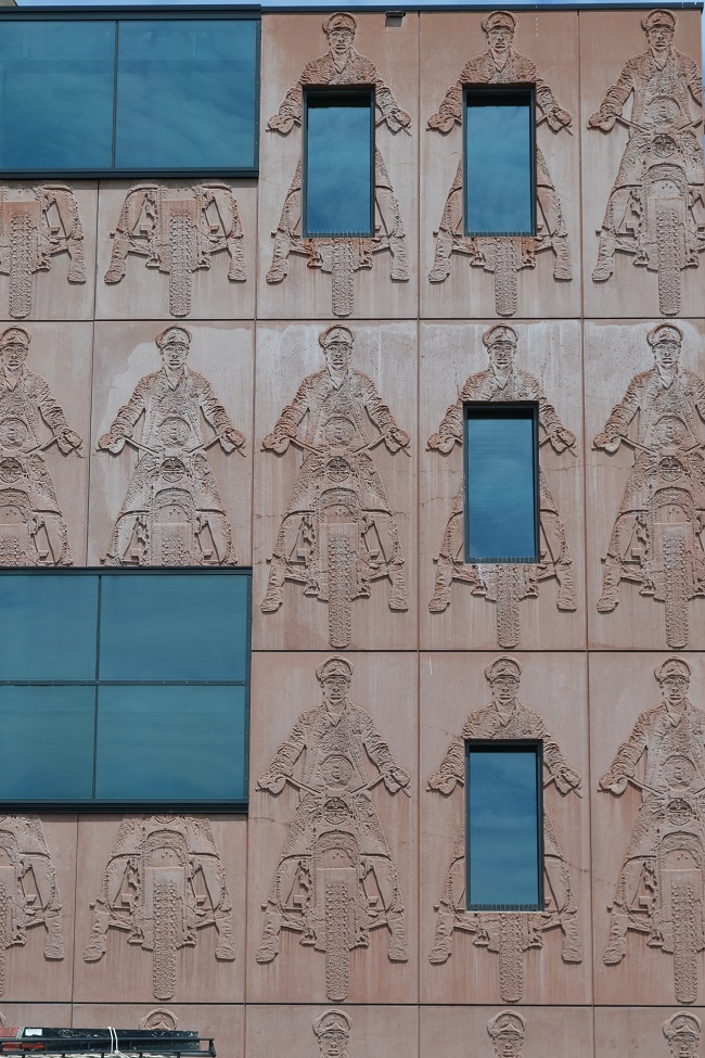 Gevel Jan Cremer gebouw in Enschede.