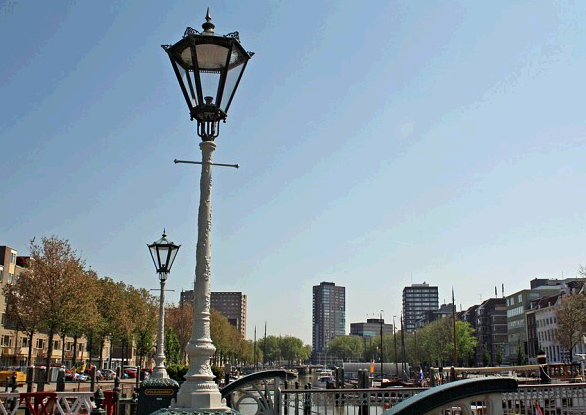 Restauratie lantaarns Spanjaardsbrug Rotterdam afgerond